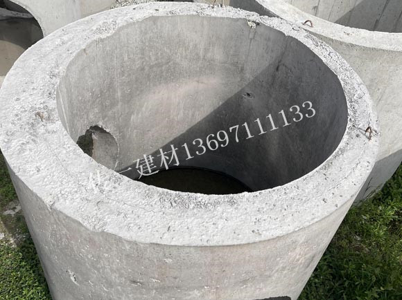 廠(chǎng)里檢查井